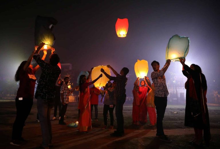 Diwali Lanterns Rts2t3o5.jpg