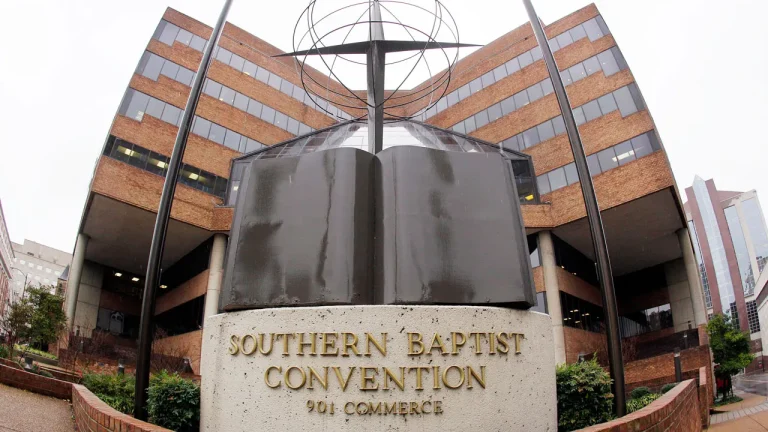 Southern Baptists Churches Ousted.jpg